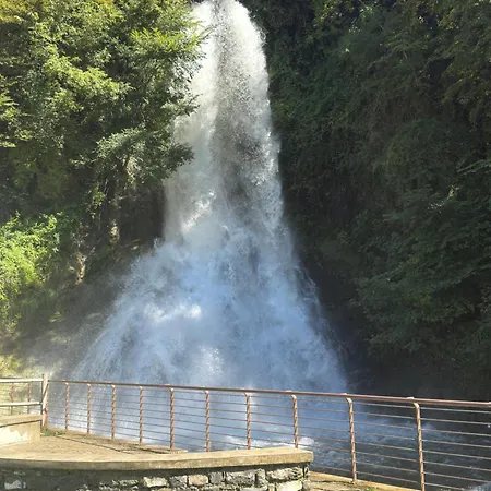 Al Civico32 アパート Canzo